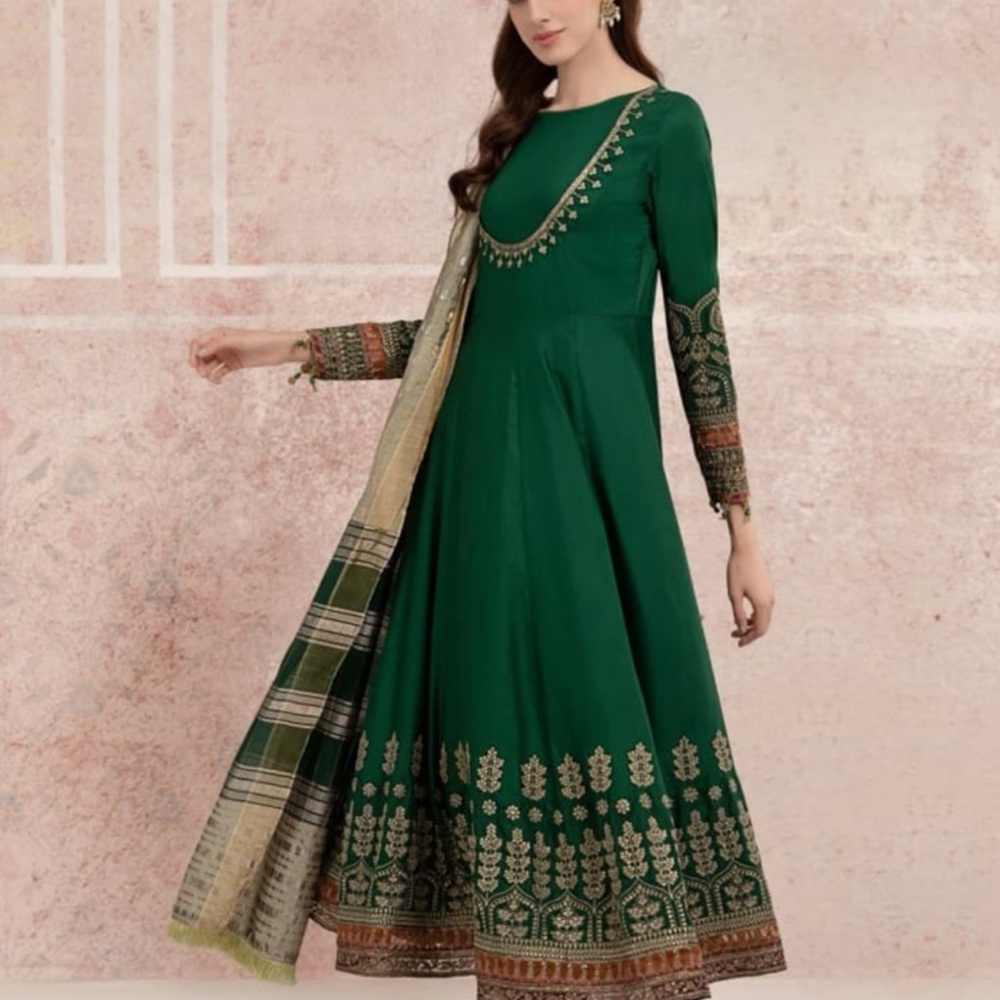 Pakistani indian Maria B Green Embroidered Dress chest 38 - Picture 3 of 7